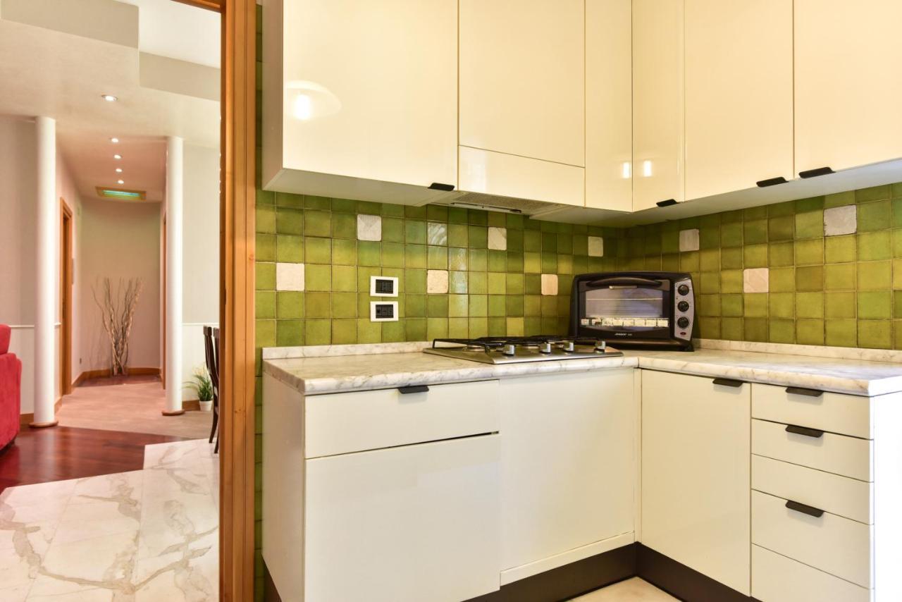 Elegant & Cozy Apartment In The Heart Of روما المظهر الخارجي الصورة