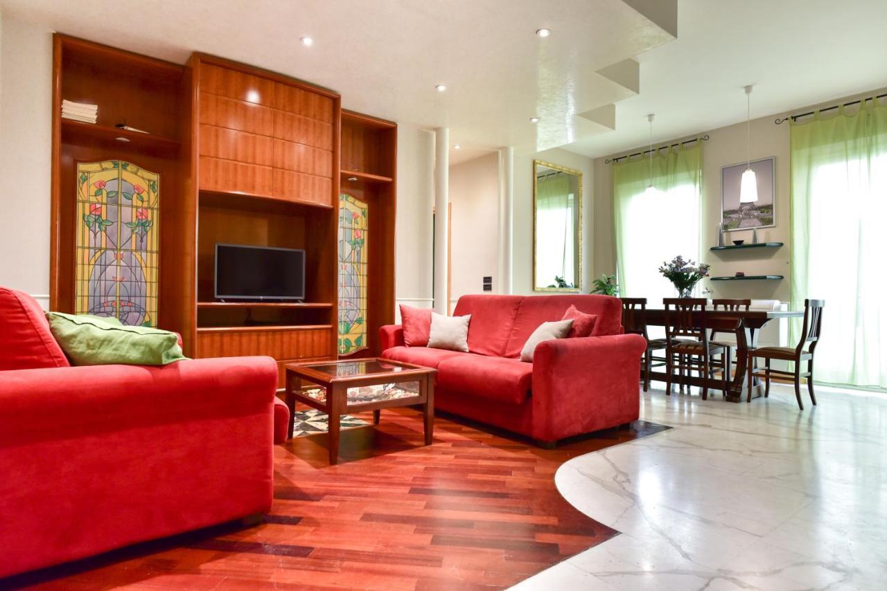 Elegant & Cozy Apartment In The Heart Of روما المظهر الخارجي الصورة