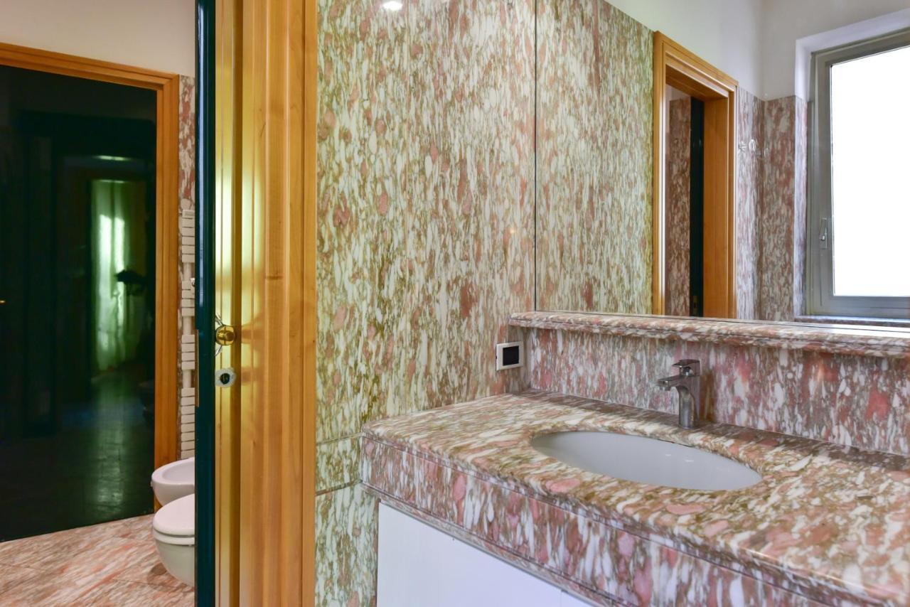 Elegant & Cozy Apartment In The Heart Of روما المظهر الخارجي الصورة